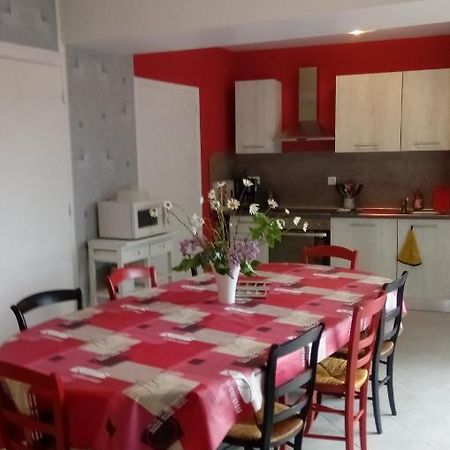 Maison En Pierre De Pays Ségrie 外观 照片